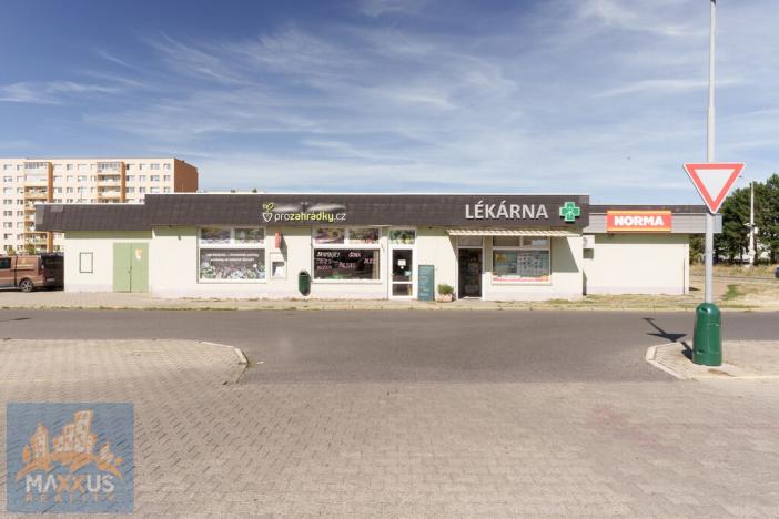 Prodej komerční nemovitosti, Žatec, Husova, 2862 m2