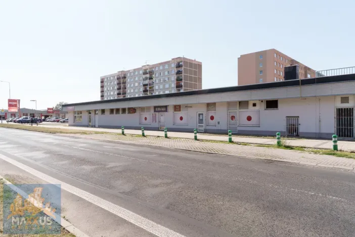 Prodej komerční nemovitosti, Žatec, Husova, 2862 m2