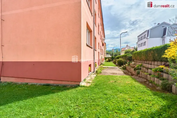 Prodej bytu 2+kk, Dalovice, Májová, 55 m2