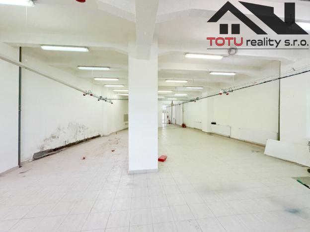 Pronájem obchodního prostoru, Jaroměř, Husova, 200 m2