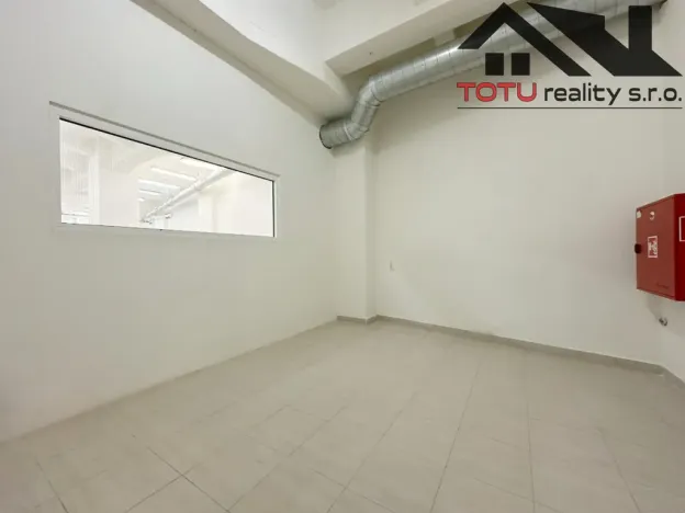 Pronájem obchodního prostoru, Jaroměř, Husova, 200 m2