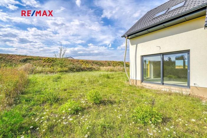 Prodej rodinného domu, Lužany, 153 m2