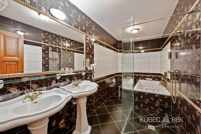 Prodej ubytování, Chotoviny, Táborská, 2200 m2