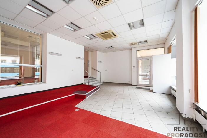 Pronájem obchodního prostoru, Ostrava - Moravská Ostrava, Nádražní, 95 m2