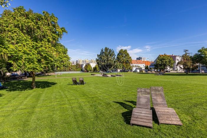 Prodej bytu 3+1, Praha - Záběhlice, Púchovská, 62 m2