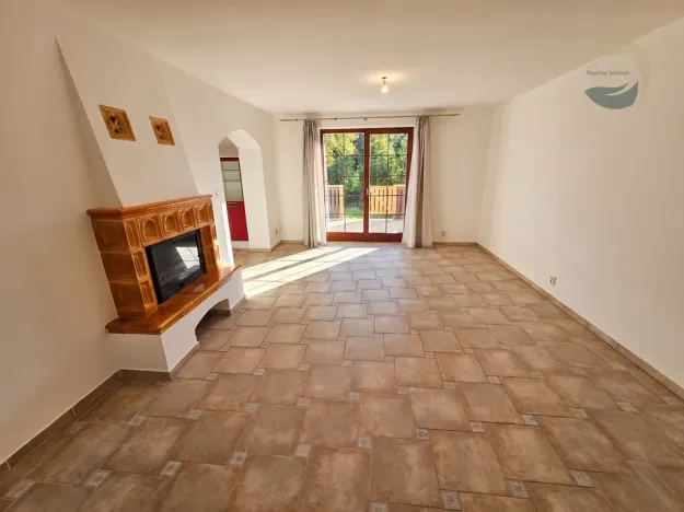 Prodej atypického bytu, Srní, 96 m2