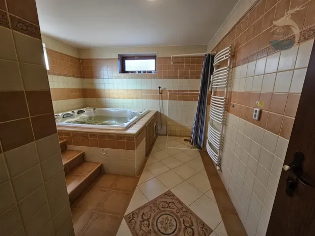 Prodej atypického bytu, Srní, 96 m2