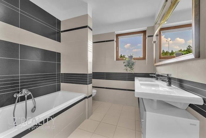 Prodej rodinného domu, Babice, Sportovní, 160 m2