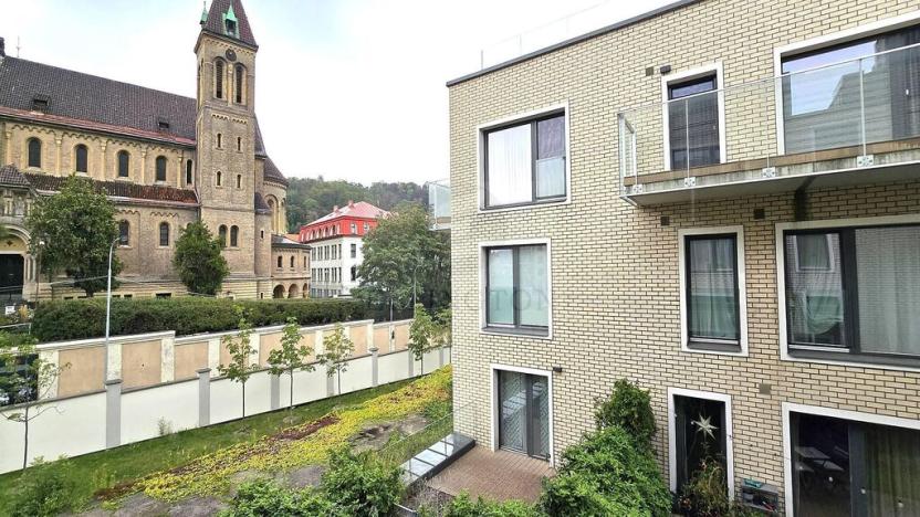 Pronájem bytu 2+kk, Praha - Smíchov, Kobrova, 75 m2