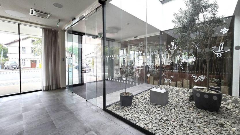 Pronájem bytu 2+kk, Praha - Smíchov, Kobrova, 75 m2