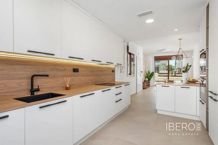 Prodej bytu 3+kk, Torrevieja, Španělsko, 62 m2