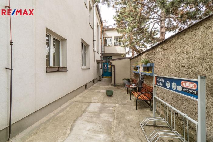 Prodej obchodního prostoru, Praha - Strašnice, Úvalská, 590 m2