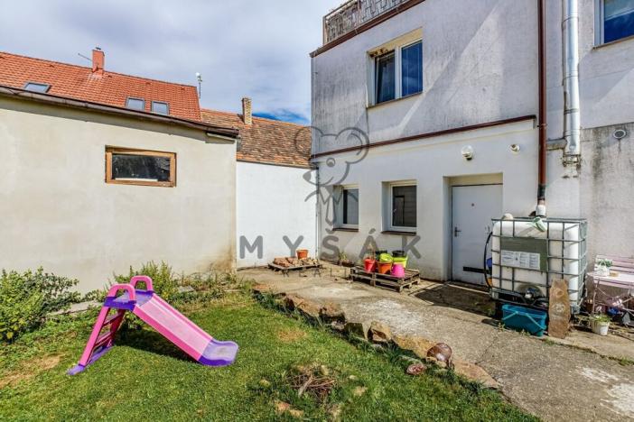 Prodej bytu 1+kk, Lišov, Žižkova, 26 m2