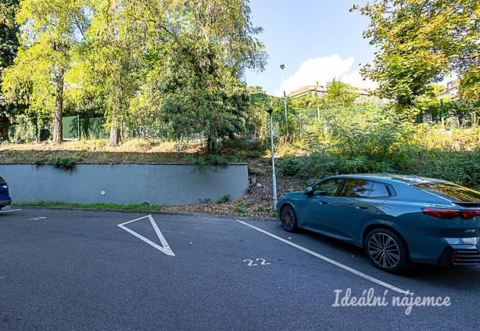 Pronájem bytu 1+kk, Praha - Vinohrady, Perucká, 26 m2