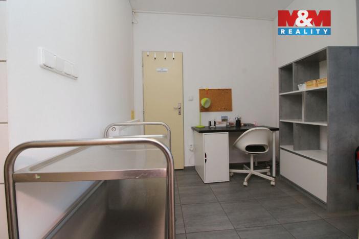 Pronájem obchodního prostoru, Sezemice, Havlíčkova, 50 m2