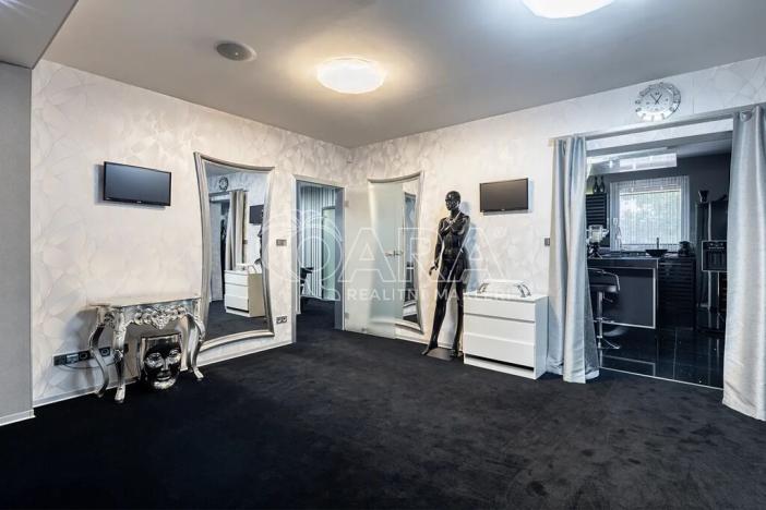 Prodej obchodního prostoru, Zeleneč, Jitrocelová, 150 m2