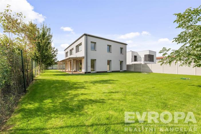 Prodej rodinného domu, Líbeznice, 320 m2