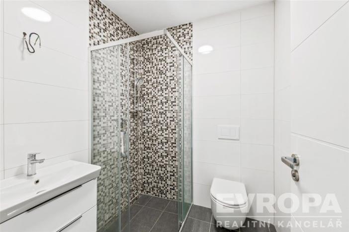 Prodej rodinného domu, Líbeznice, 320 m2