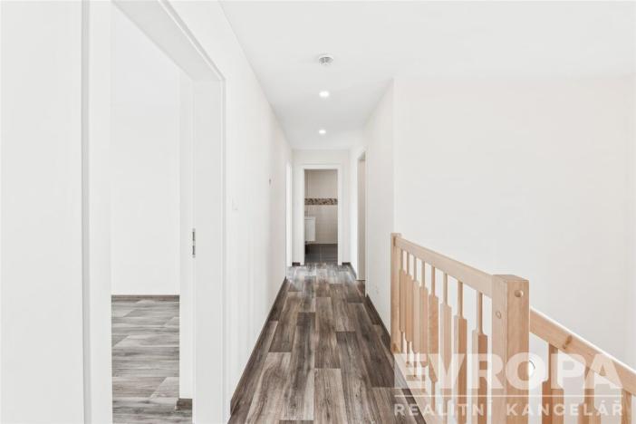 Prodej rodinného domu, Líbeznice, 320 m2