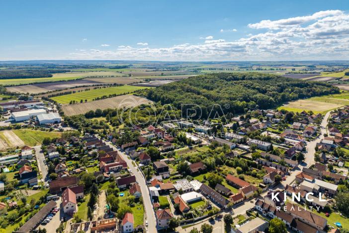 Prodej pozemku pro bydlení, Semice, 1554 m2