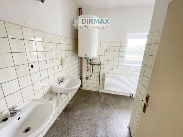 Prodej výrobních prostor, Klatovy - Luby, 1500 m2