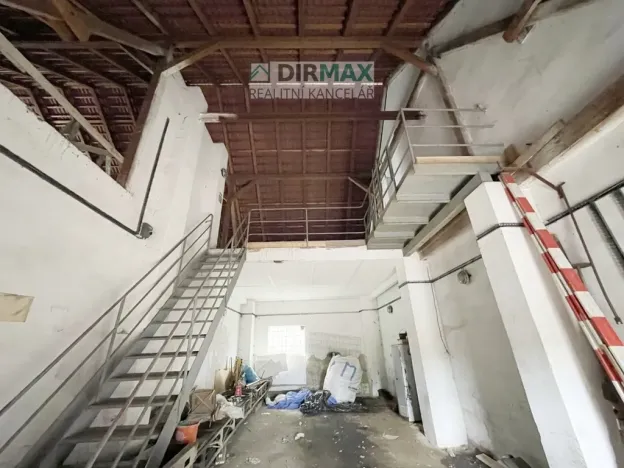 Prodej výrobních prostor, Klatovy - Luby, 1500 m2