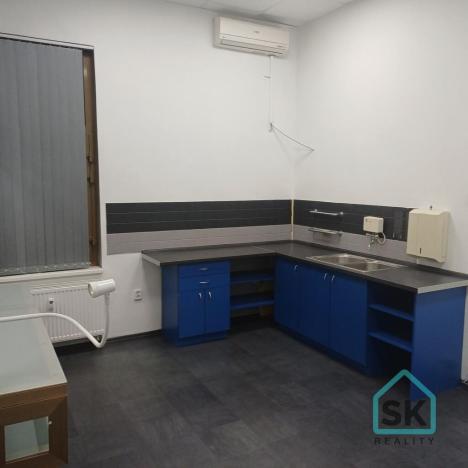 Pronájem komerční nemovitosti, Krnov - Pod Bezručovým vrchem, Mikulášská, 30 m2