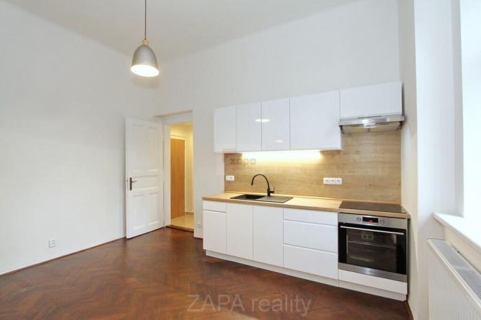 Pronájem bytu 2+kk, Praha - Smíchov, Grafická, 42 m2
