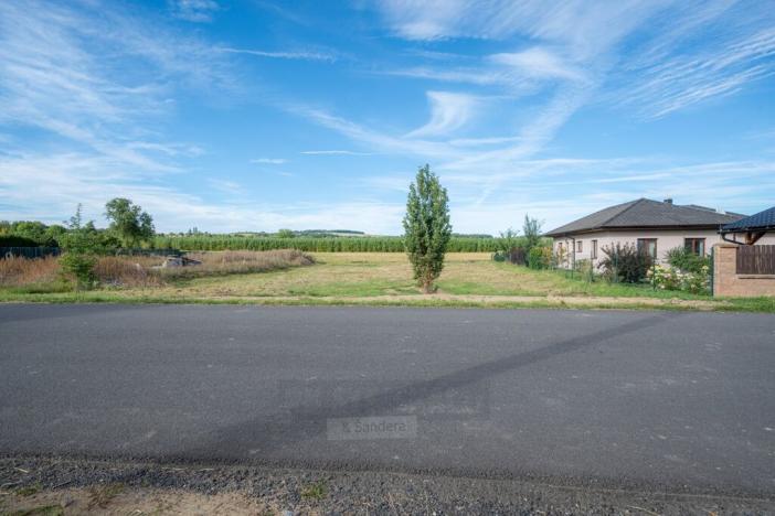 Prodej pozemku pro bydlení, Zalužany, 1423 m2