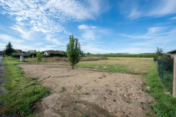 Prodej pozemku pro bydlení, Zalužany, 1423 m2