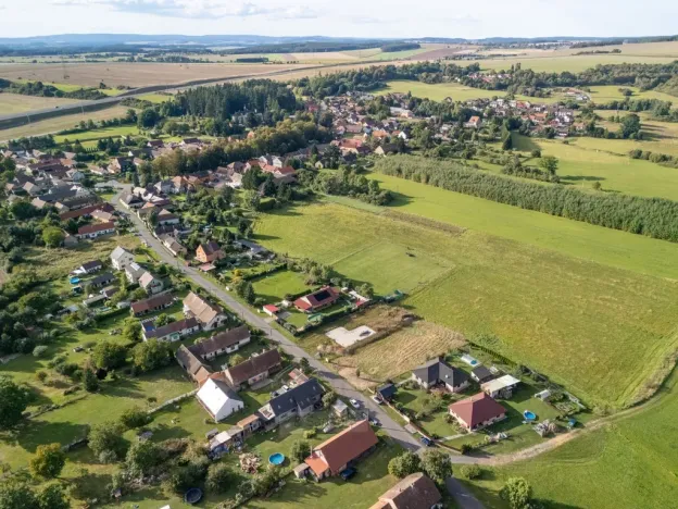 Prodej pozemku pro bydlení, Zalužany, 1423 m2