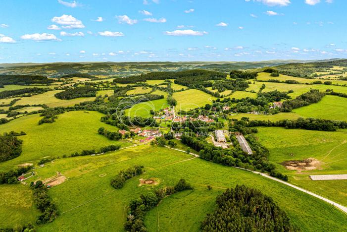 Prodej komerčního pozemku, Čestice, 4931 m2