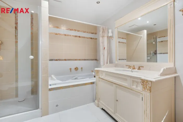 Prodej bytu 3+kk, Karlovy Vary, Pod Jelením skokem, 105 m2