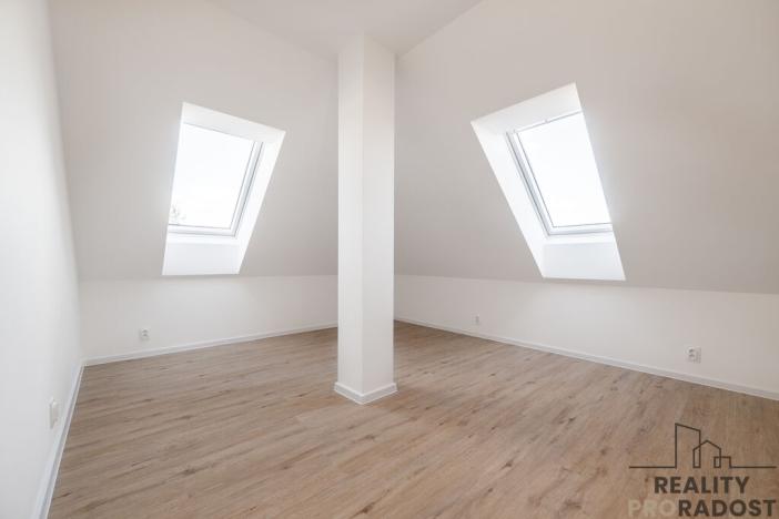 Prodej bytu 4+kk, Ostopovice, B. Němcové, 170 m2