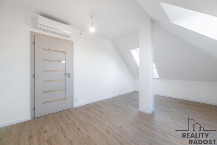 Prodej bytu 4+kk, Ostopovice, B. Němcové, 170 m2