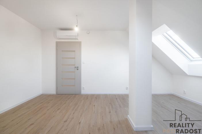 Prodej bytu 4+kk, Ostopovice, B. Němcové, 170 m2