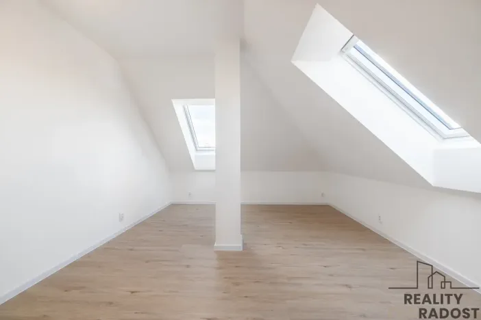 Prodej bytu 4+kk, Ostopovice, B. Němcové, 170 m2