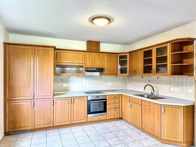 Prodej rodinného domu, Radonice, 196 m2