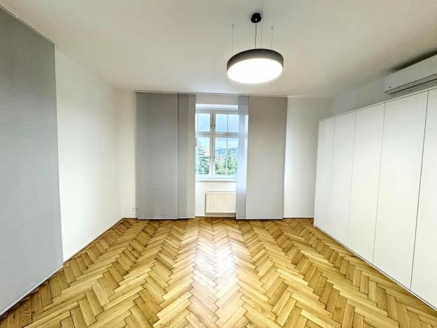 Pronájem bytu 3+1, Praha - Dejvice, 136 m2