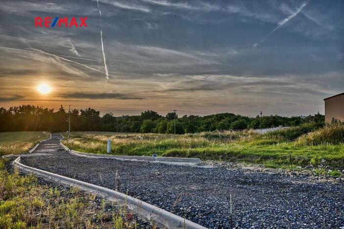 Prodej pozemku pro bydlení, Týnec nad Labem, 879 m2
