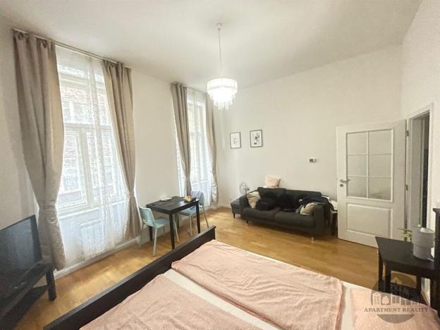 Pronájem bytu 1+kk, Praha - Nové Město, Štěpánská, 31 m2