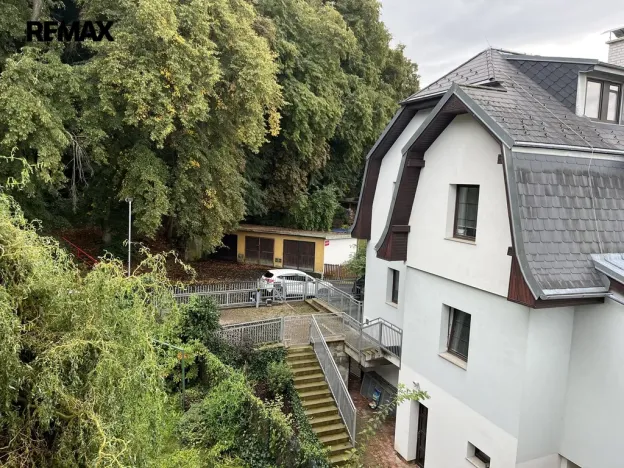 Prodej bytu 3+1, Karlovy Vary, Vrázova, 80 m2