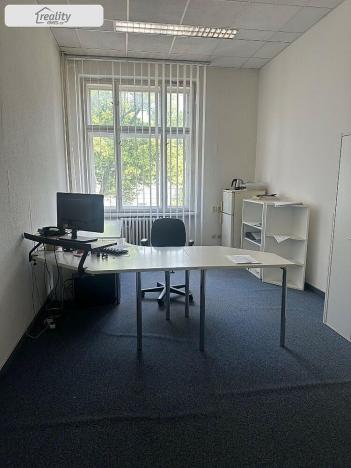 Pronájem kanceláře, Blansko, Gellhornova, 541 m2
