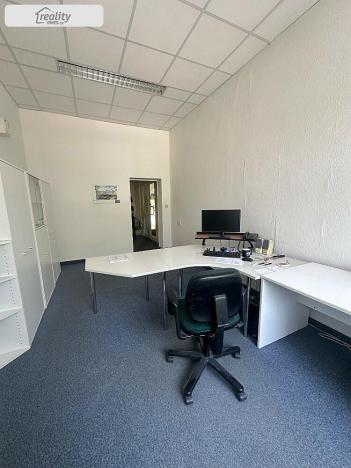 Pronájem kanceláře, Blansko, Gellhornova, 541 m2