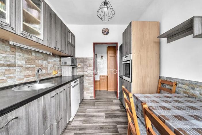 Prodej bytu 2+1, Dolní Bousov, 56 m2