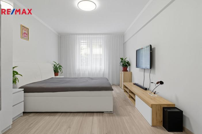 Prodej bytu 2+1, Karlovy Vary, K. Čapka, 57 m2