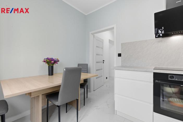 Prodej bytu 2+1, Karlovy Vary, K. Čapka, 57 m2