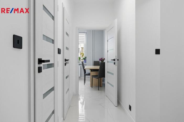 Prodej bytu 2+1, Karlovy Vary, K. Čapka, 57 m2