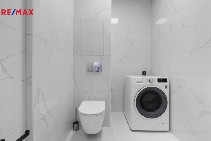 Prodej bytu 2+1, Karlovy Vary, K. Čapka, 57 m2