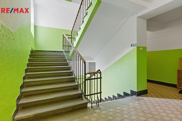 Prodej bytu 2+1, Karlovy Vary, K. Čapka, 57 m2